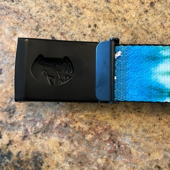 Colorful reversible DIY style belt, brand new and adjustable size from 42in-22in - Picture 4 of 9